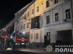 Уламки снарядів на дитмайданчику, ракета на даху: Як рашисти привітали Харків з Днем міста