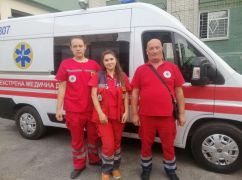На Харківщині медики "екстренки" врятували чоловіка від смерті