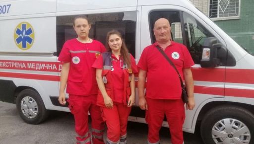 На Харьковщине медики "экстренки" спасли мужчину от смерти