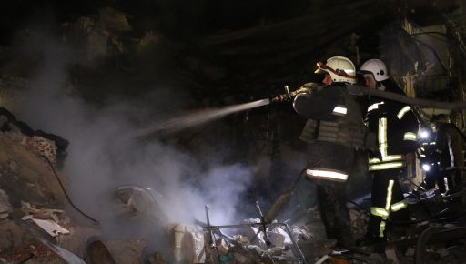 Обстріл ВНЗ у Харкові: У адмінбудівлі закладу освіти спалахнула пожежа