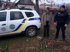 Мешканець Золочівщини приніс до поліції ящик з гарантами