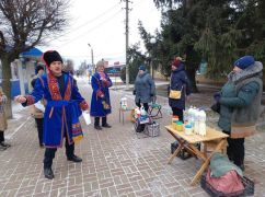 В громаде на Харьковщине показали, как посевали, чтобы собрать деньги на квадракоптер для 92-й ОМБр