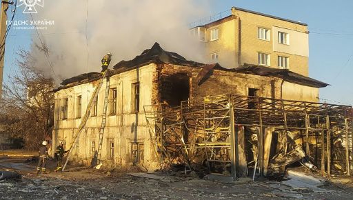 У Вовчанську внаслідок російського обстрілу сталася масштабна пожежа: ДСНС повідомила, що горіло