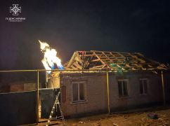 На Харківщині загарбники обстріляли приватний сектор: Сталася пожежа