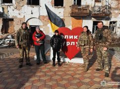 На Харківщині "Білі Янголи" евакуювали родину з котом із зони бойових дій