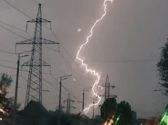 В пригороде Харькова непогода оставила без света почти 5 тысяч человек