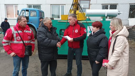 Червоний Хрест передав потужний генератор у центральну лікарню Чугуєва – мер