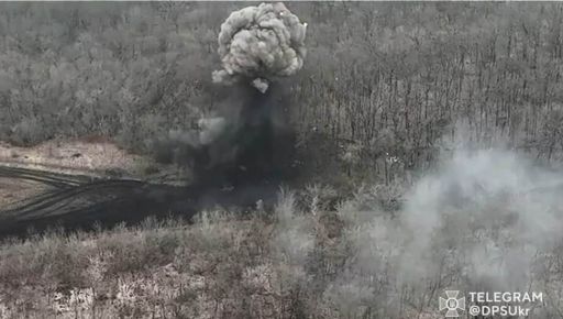 На Харьковщине пограничники уничтожили опорный пункт россиян: Кадры точной работы