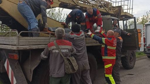 Харьковские медики показали кадры первой помощи подорвавшимся на мине энергетикам