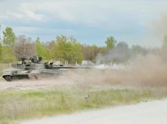 Резніков із робочою поїздкою відвідав Харківську область: Що відомо про тести танку "Оплот"