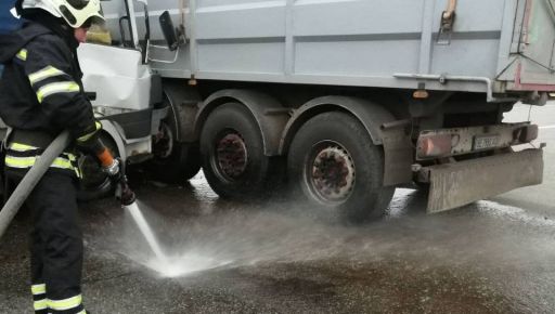 В Харьковской области в ДТП попал грузовик с опасным веществом: Что известно