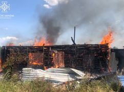 У Вовчанську внаслідок ворожих обстрілів горіли житлові будинки