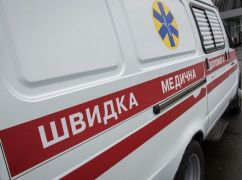 На Харьковщине спасатели вытащили из грязи "скорую"