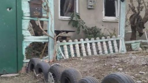 Полиция Харьковской области показала разбомбленные дворы мирных жителей