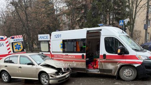 В Харькове авария со "скорой": кадры с места