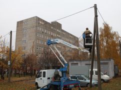Харьковские энергетики подключили к сети модульные дома медиков на Салтовке