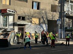 В Харькове в результате российских атак повреждены почти 80 зданий