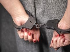 На Салтовке задержали женщину с таблетками, похожими на метадон