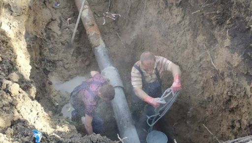 "Авиатор" с водой: в Чугуеве отремонтировали водопровод после обстрела