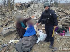 У Купʼянському районі з-під завалів витягли жінку: кадри порятунку