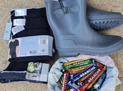 Мальчик-беженец на первые заработанные деньги купил подарок для харьковских защитников