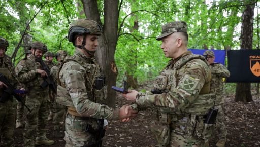 Сырский наградил военного из Харьковщины нагрудным знаком "Серебряный крест"