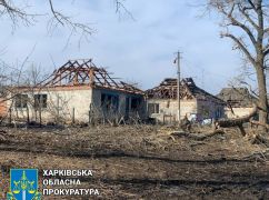 Окупанти з дрона скинули снаряд на приватний будинок на Харківщині: Поранені 3 людей