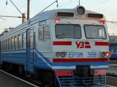 Через обстріли РФ затримуються потяги на Харківщині: які рейси вибилися з графіка