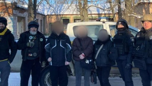 Родину з двома дітьми вивезли з-під обстрілів на Харківщині
