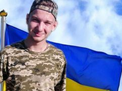 Зеленский наградил харьковского сапера, получившего ранение во время разминирования региона