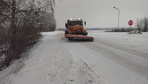Снегопад в Харьковской области: Что известно о ситуации на дорогах