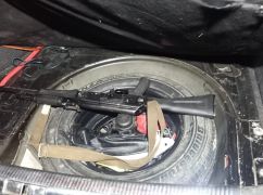 АК-74 у багажнику: харківський суд покарав пенсіонера, який возив із собою зброю