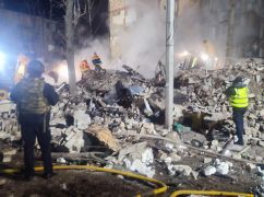 В Харькове из-за угрозы обвала части пятиэтажки приостановили спасательную операцию