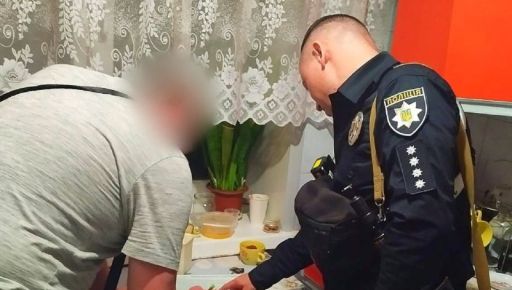 В Харькове 53-летний мужчина избил мать во время ссоры
