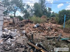 На Харківщині повідомили про стан літньої жінки після ворожого удару РСЗВ