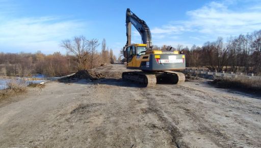 В Харьковской области начали ремонтировать разрушенный оккупантами мост
