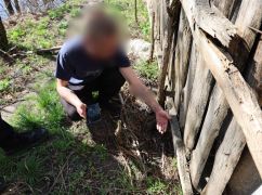 На Харківщині схопили підозрілого чоловіка, що фотографував місцевість