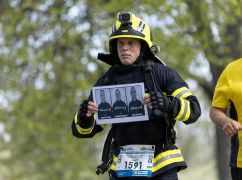 Рятувальник із Полтави пробіг 21 км марафону у пам'ять про загиблих колег із Харкова