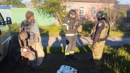 На Харьковщине россияне сбросили авиабомбу на дом, где были двое братьев и родители