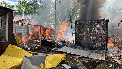 На Харьковщине в результате бомбового удара оккупантов произошли масштабные пожары – ГСЧС