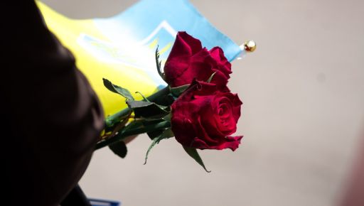 На Балаклійщині поховали військового, який згорів з побратимами в автівці після удару дрона