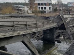 Тимчасові переправи заміняють мости: У Мінінфраструктури розповіли про темпи будівництва споруд через річки на Харківщині