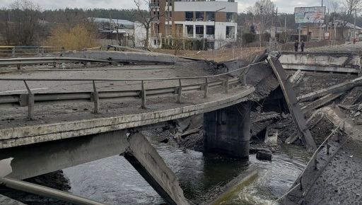 Тимчасові переправи заміняють мости: У Мінінфраструктури розповіли про темпи будівництва споруд через річки на Харківщині