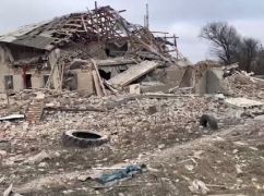 На Харківщині показали, що росіяни зробили з житловою двоповерхівкою у прикордонному селі