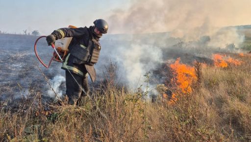 Окупанти масовано обстріляли Куп'янськ: ДСНС заявила про пожежі