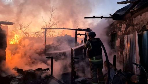 Оккупанты обстреляли жилые кварталы в пригороде Купянска: Кадры с места