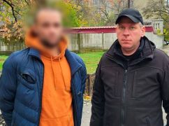 В Харькове 39-летний мужчина оскорблял и избивал мать: полиция сообщила о подозрении