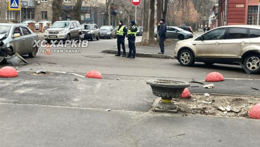 У Харкові на перехресті не поділили дорогу дві автівки – соцмережі