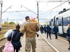 Из-за российских обстрелов задерживается поезд, следующий через Харьковщину на Донбасс