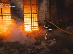 В Харькове в результате массированной атаки дронов ночью 23 апреля произошел масштабный пожар: Кадры с места